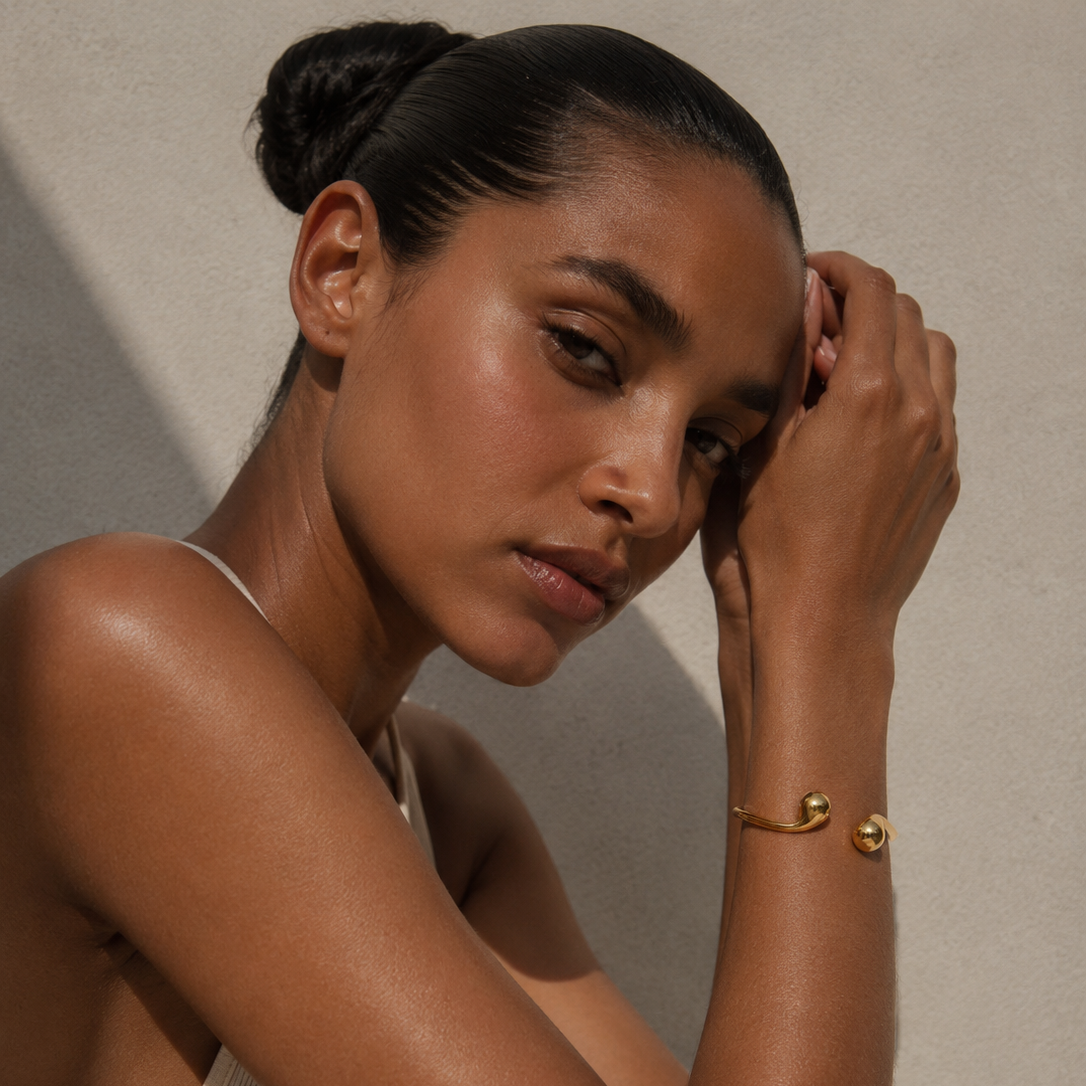 Sculptural Gold Open Cuff Bracelet – Modern Waterproof Stainless Steel Jewelry
